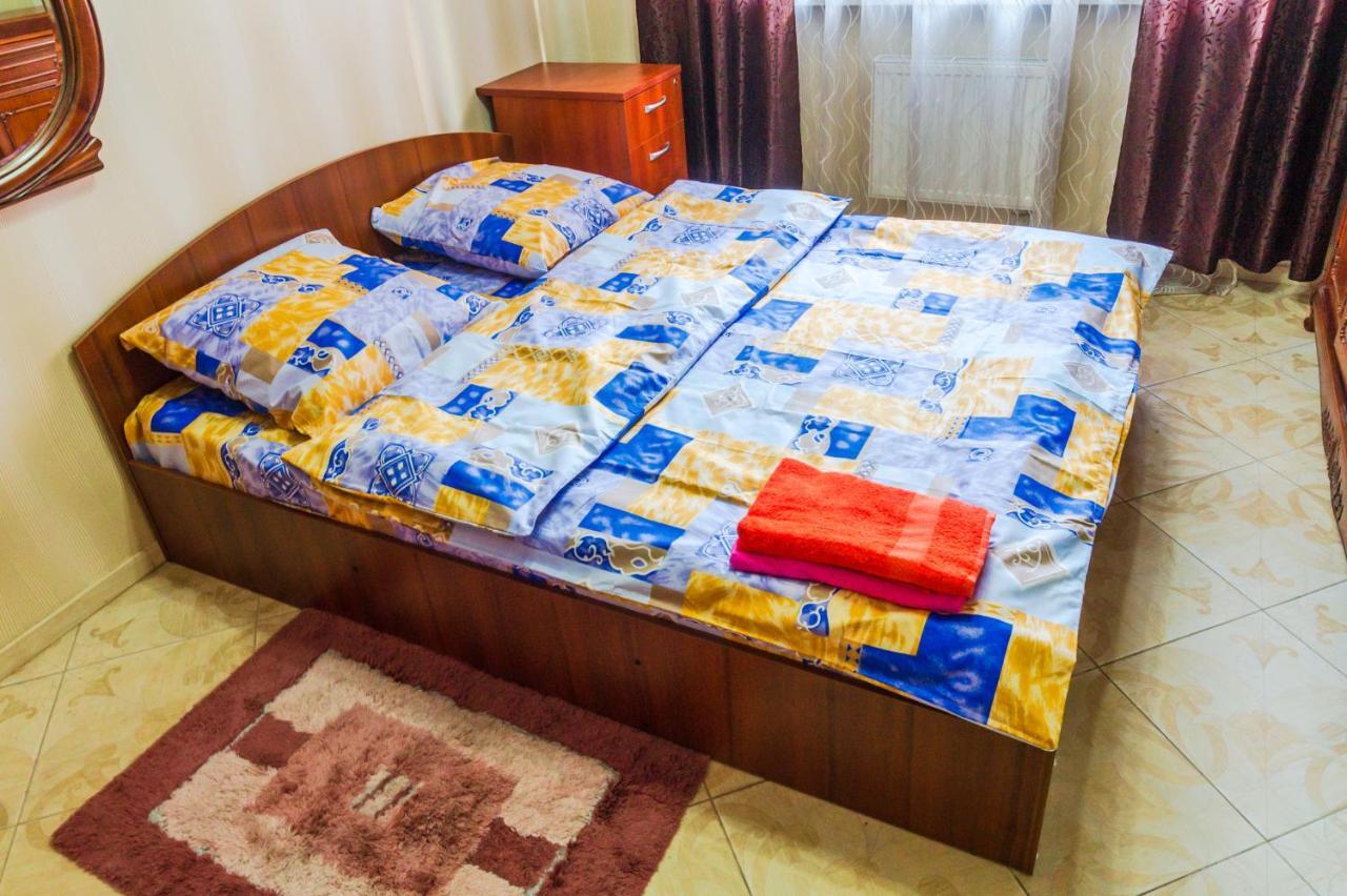 Квартиры По Улице Феодосийская, 1-А Киев Екстериор снимка